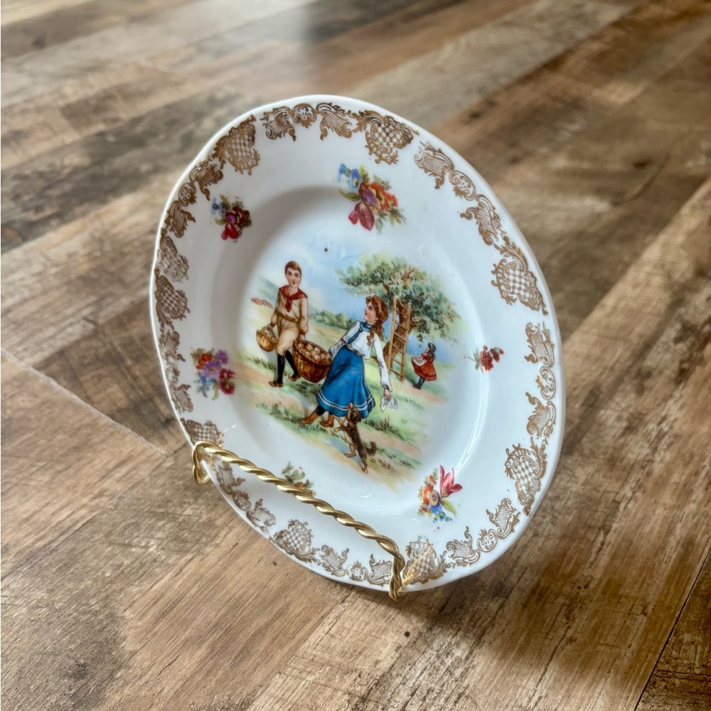 Vintage 1900’s Childs plate with stand